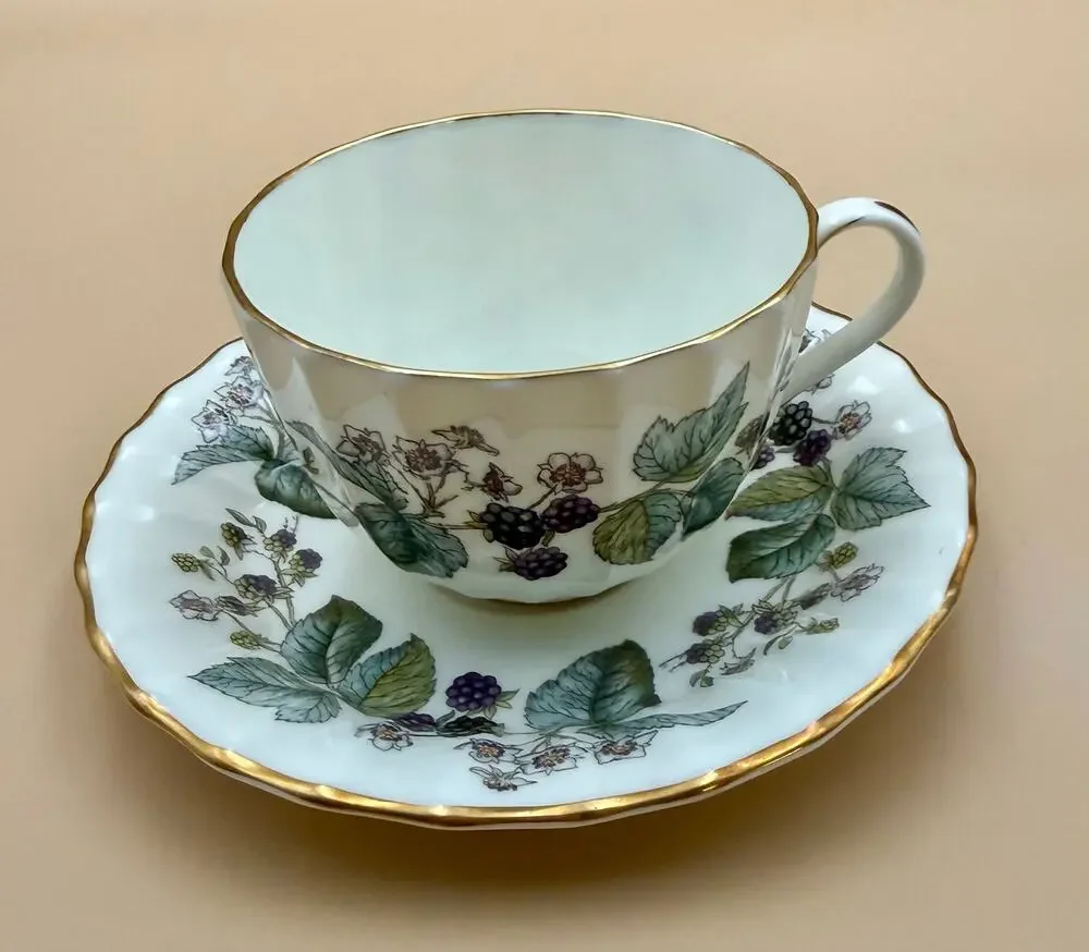 Royal Worcester Lavinia Tea Cup & Saucer Fine Bone China England Blackberry